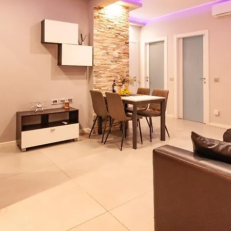House Pietra Apartment *