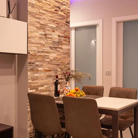 Apartment House Pietra *